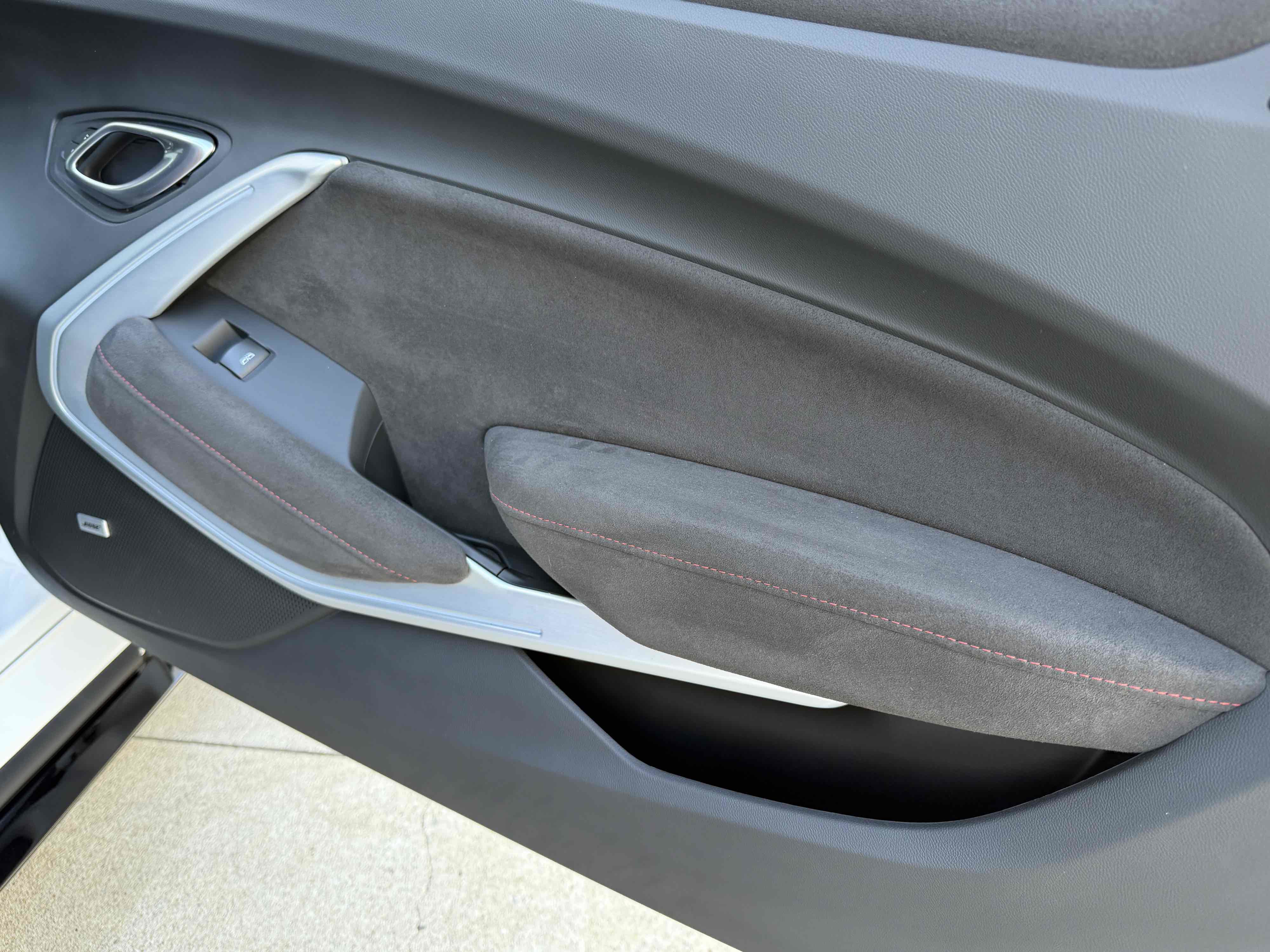 Used 2018 Chevrolet Camaro ZL1 image 30