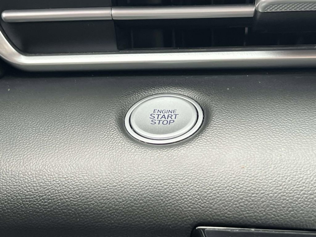 Certified 2023 Hyundai Elantra SEL w/ Preferred Accessory Package FWD image 30