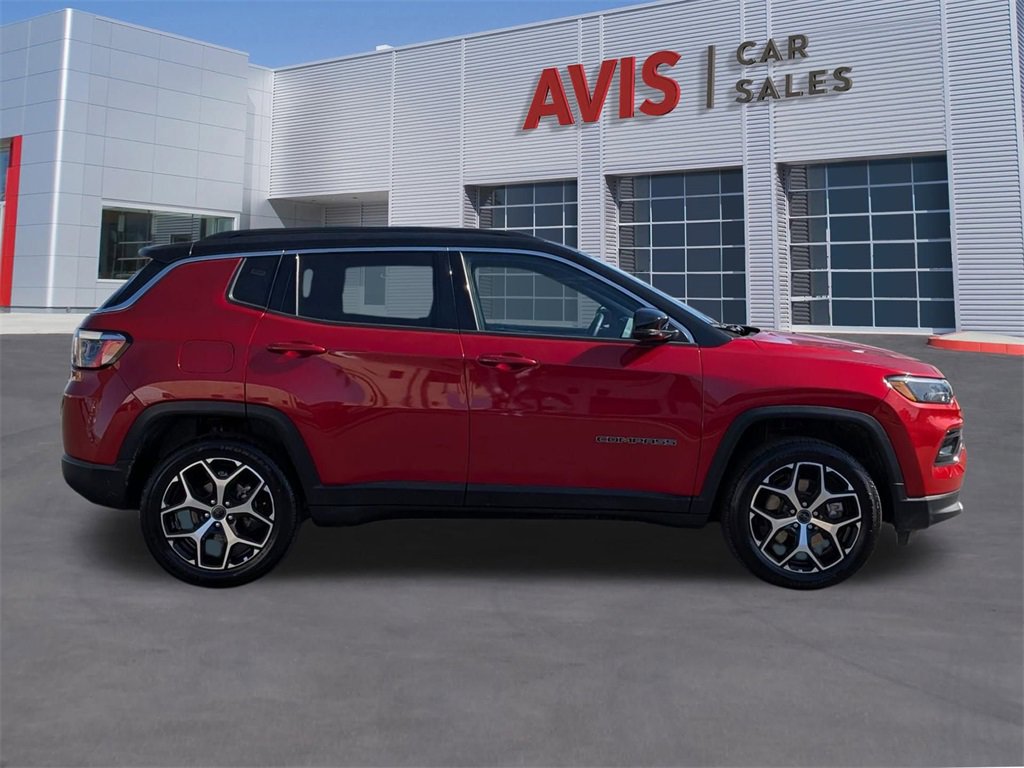 Used 2025 Jeep Compass Limited image 5