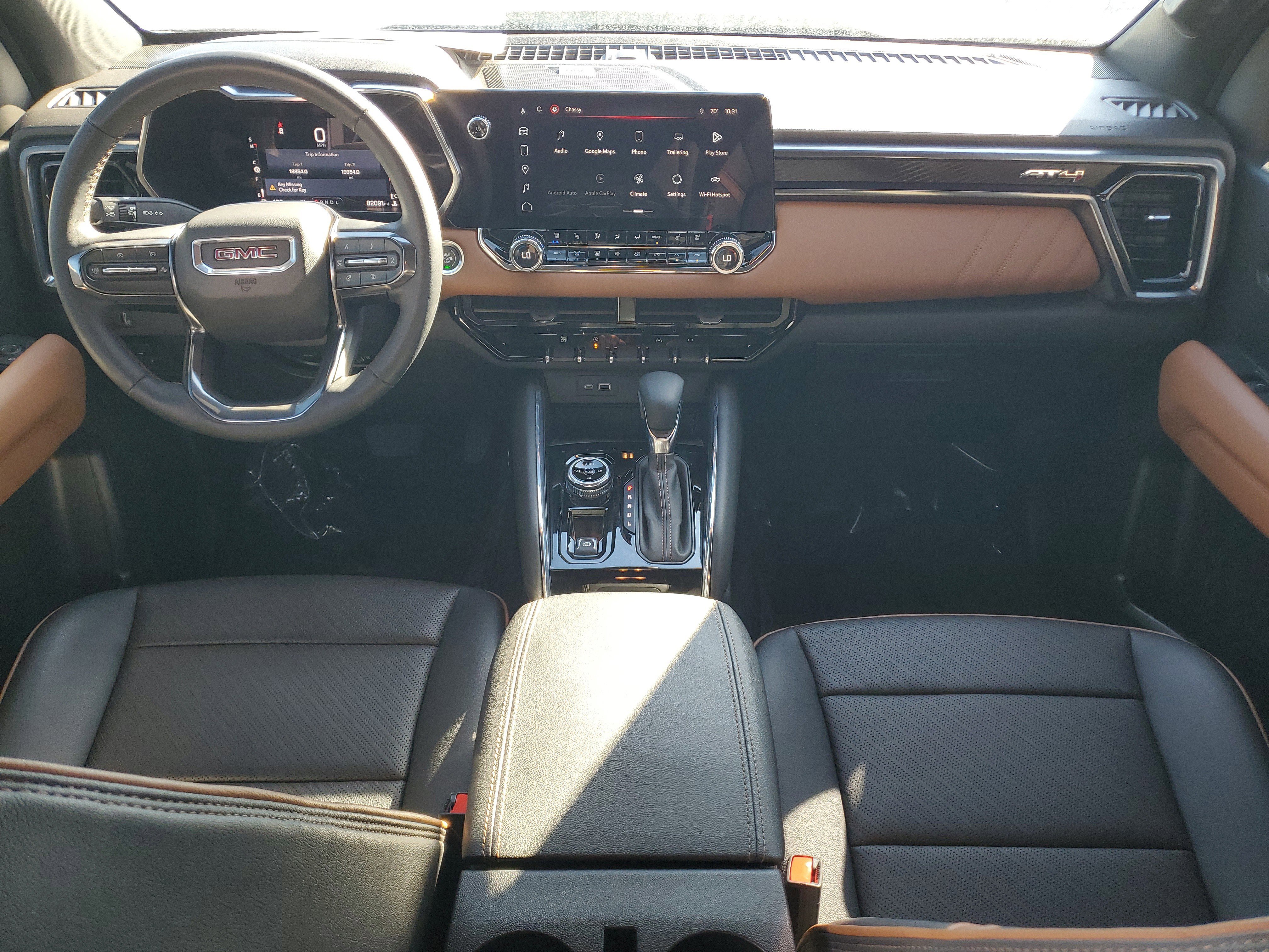 Used 2023 GMC Canyon AT4 w/ AT4 Premium Package image 13