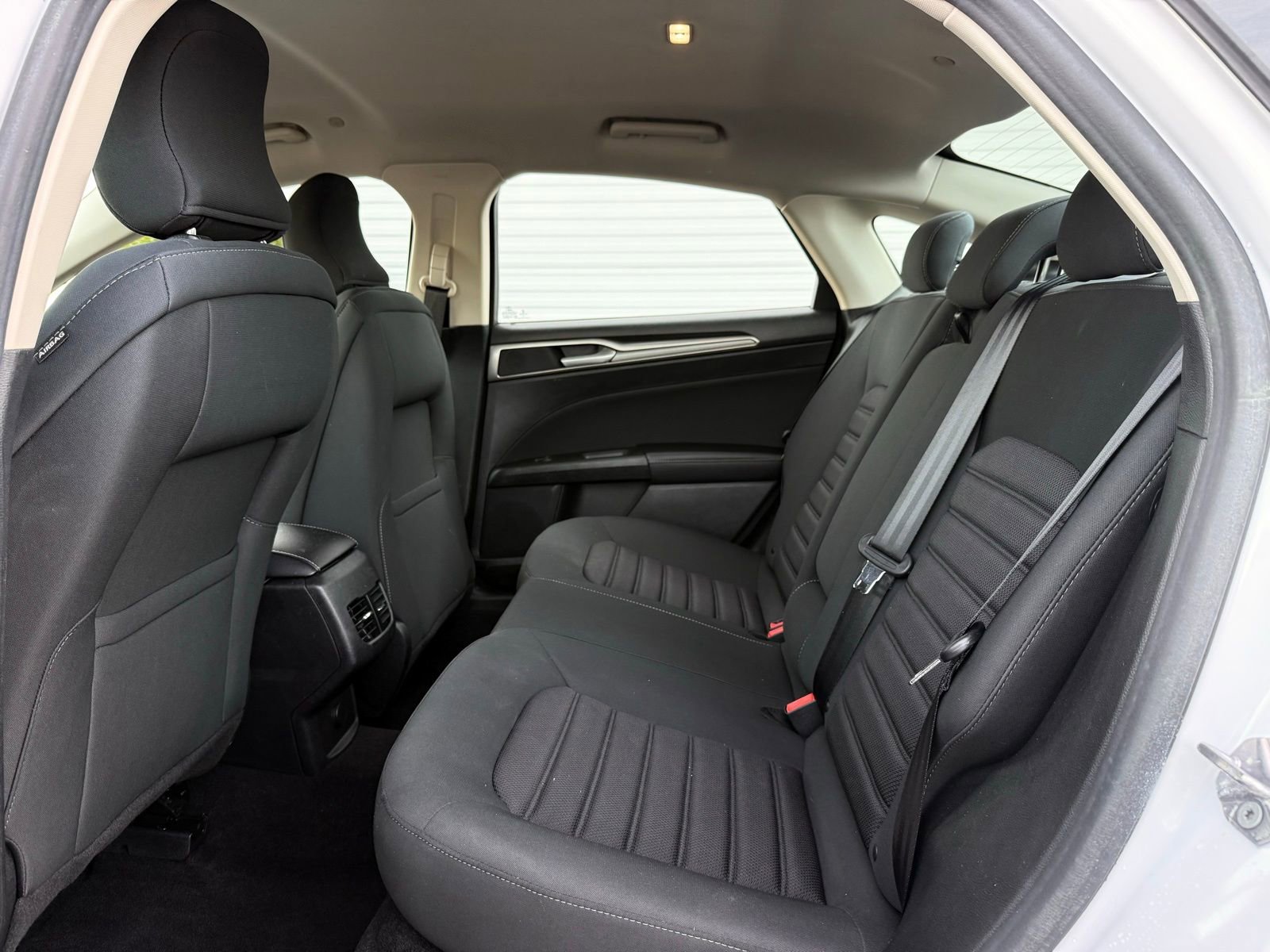 Used 2019 Ford Fusion SE image 17