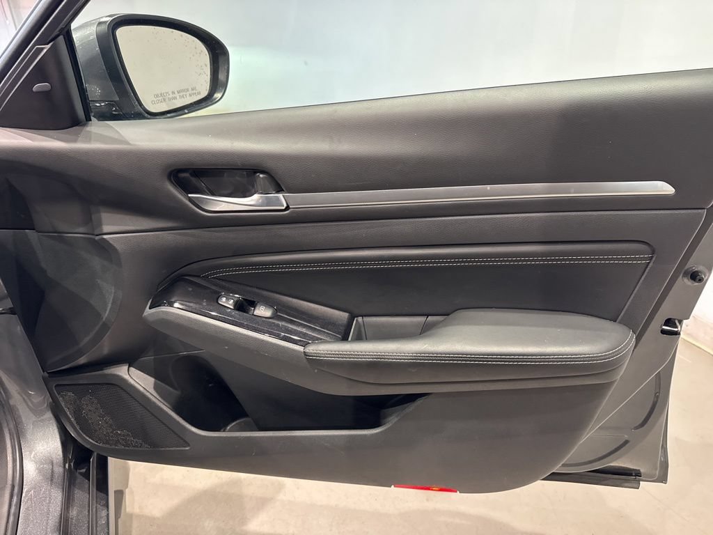 Used 2020 Nissan Altima 2.5 Platinum AWD/4WD image 26