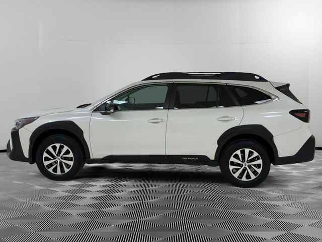Used 2023 Subaru Outback Premium image 6