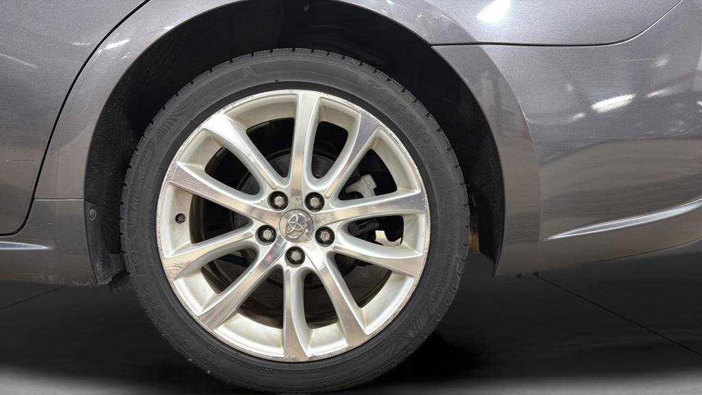 Used 2013 Toyota Avalon XLE Touring image 34