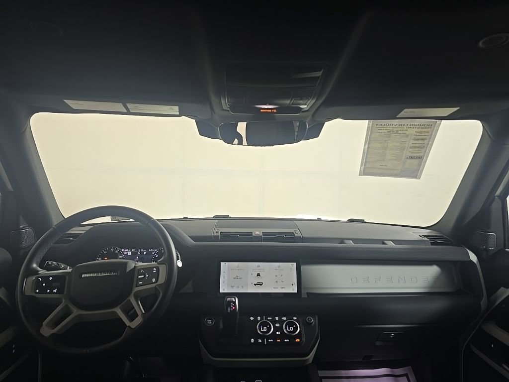 Used 2023 Land Rover Defender 110 S image 8