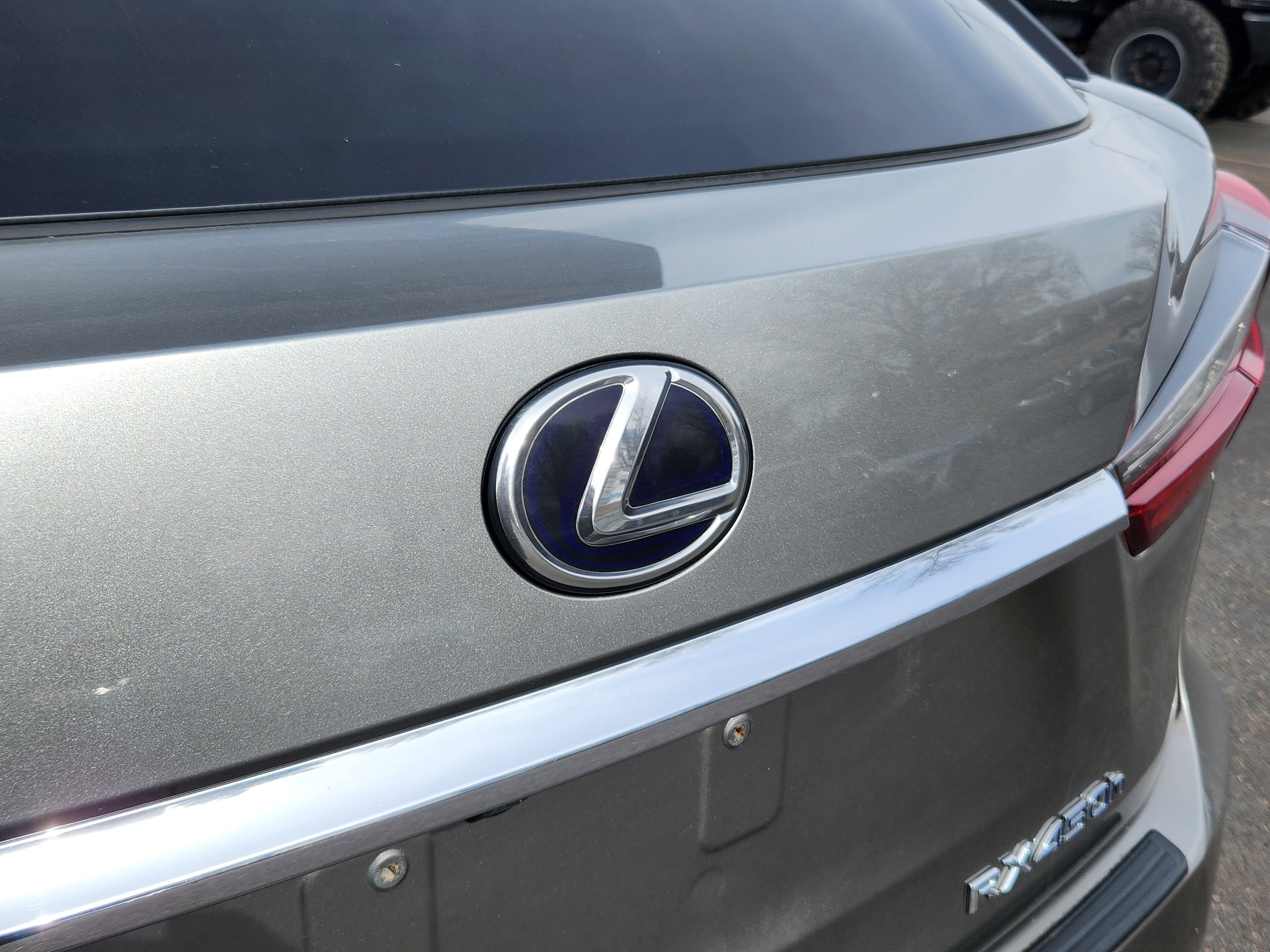 Used 2017 Lexus RX 450h AWD image 18