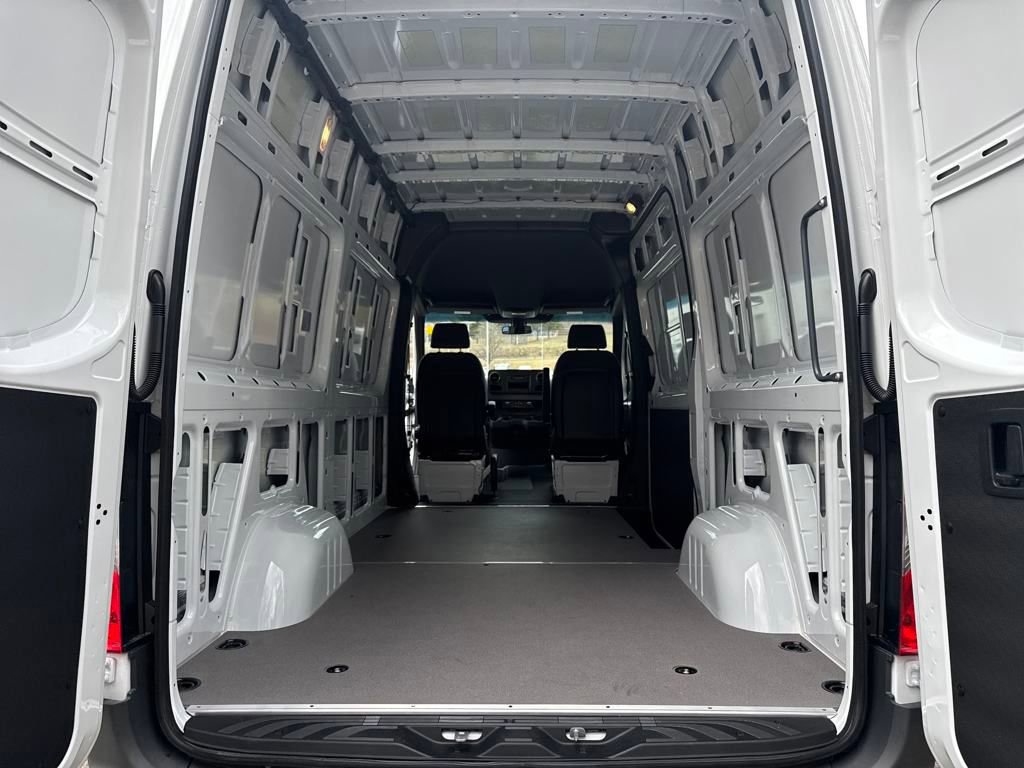 New 2025 Mercedes-Benz Sprinter 2500 image 27