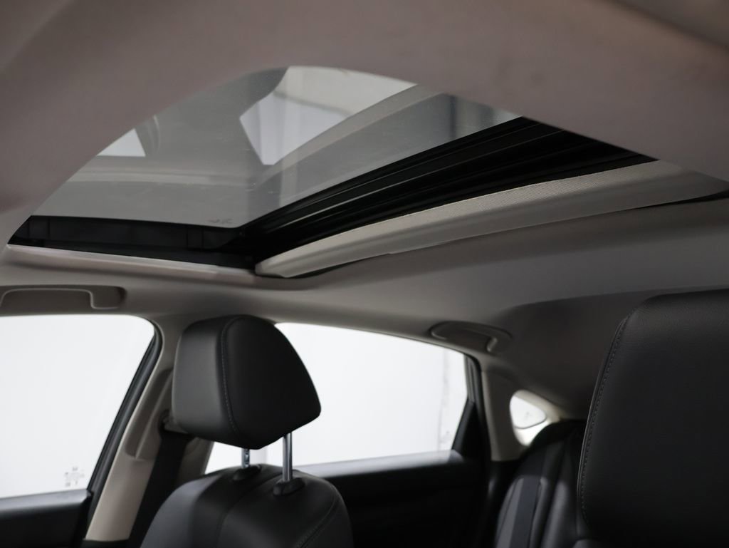 Used 2024 Honda Civic EX-L image 9