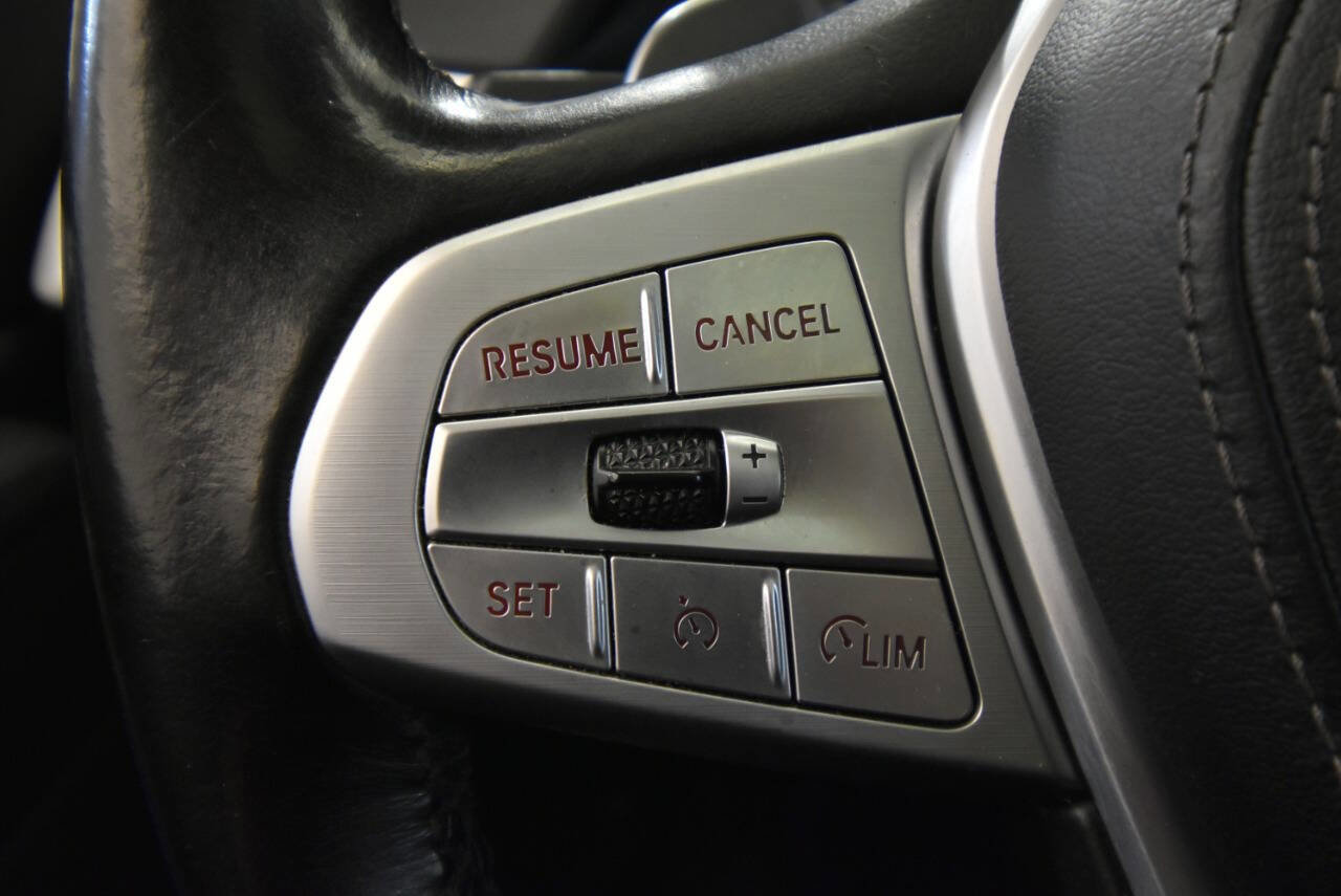 Used 2019 BMW X7 xDrive40i w/ Parking Assistance Package image 27