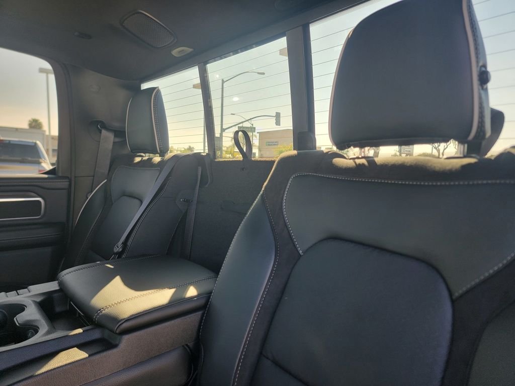 New 2026 RAM 1500 Laramie AWD/4WD image 9