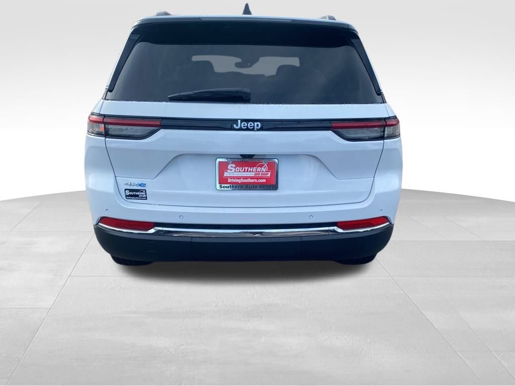 Used 2024 Jeep Grand Cherokee Limited 4xe w/ Trailer Tow Package image 7