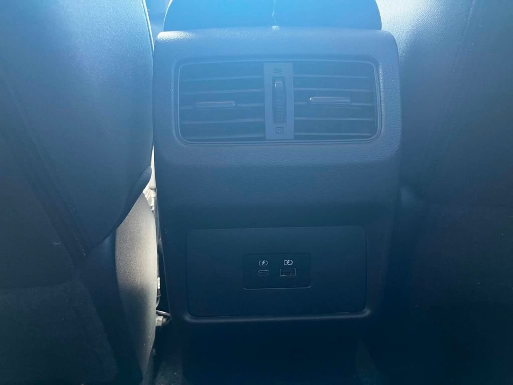 Used 2023 Nissan Rogue SV FWD image 22