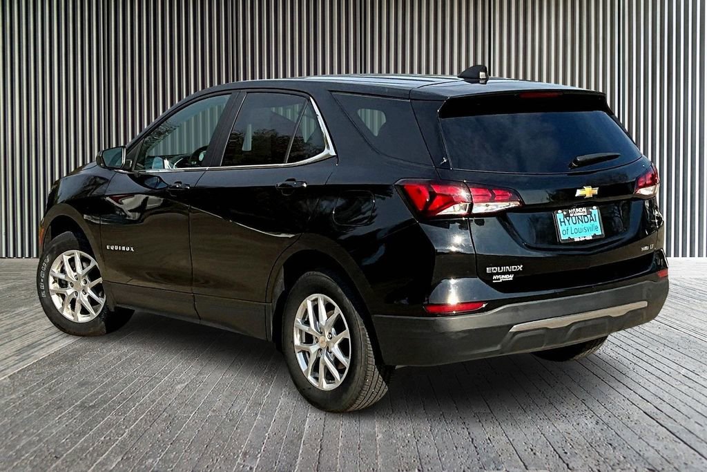 Used 2023 Chevrolet Equinox LT image 2