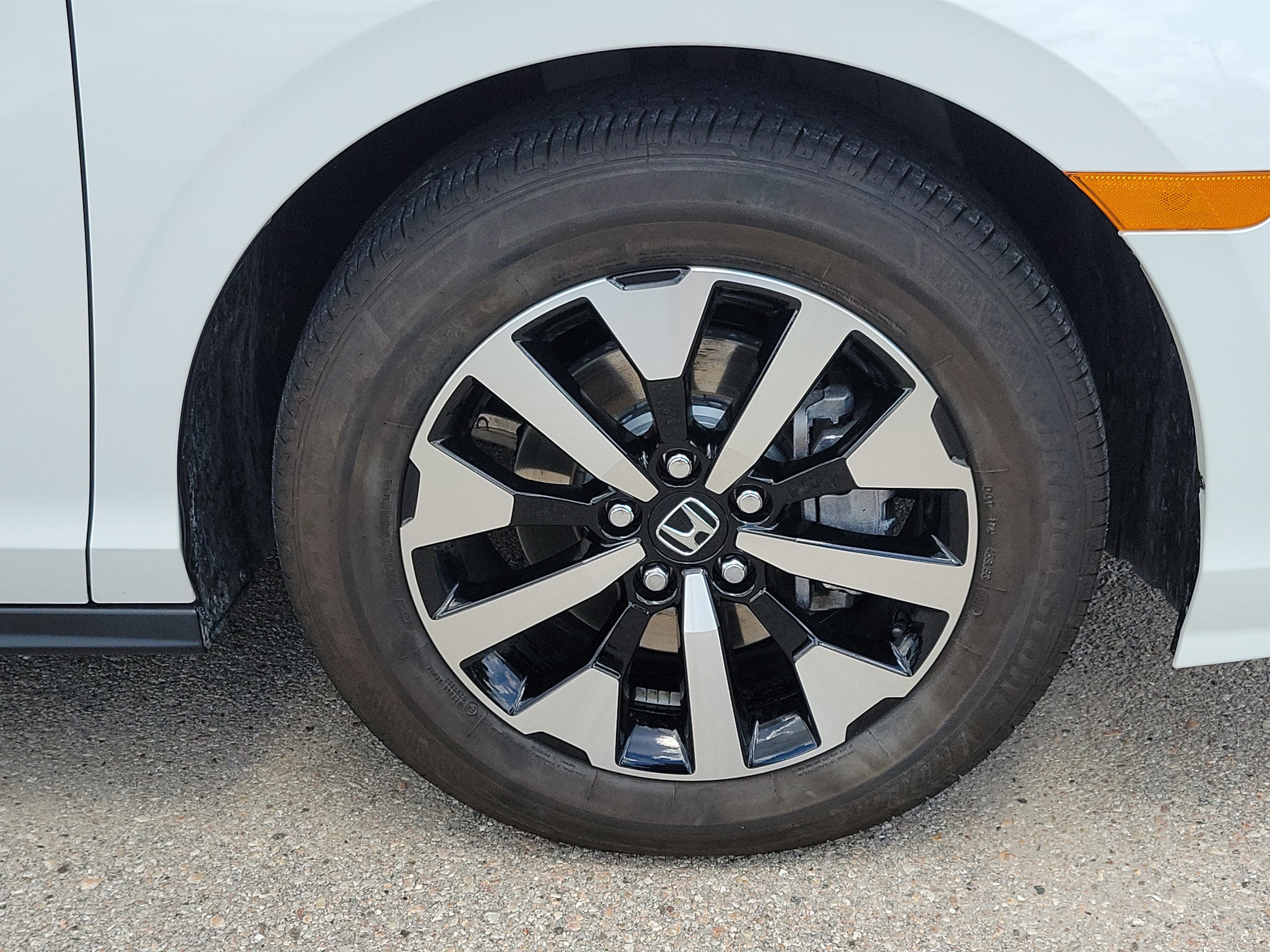 Certified 2025 Honda Odyssey EX-L image 12