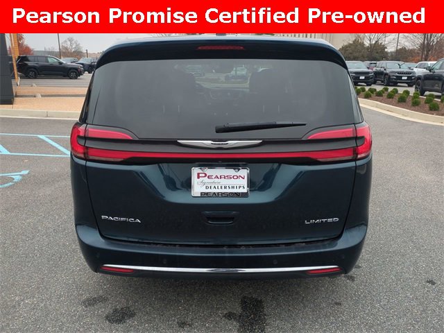 Used 2024 Chrysler Pacifica Limited image 5