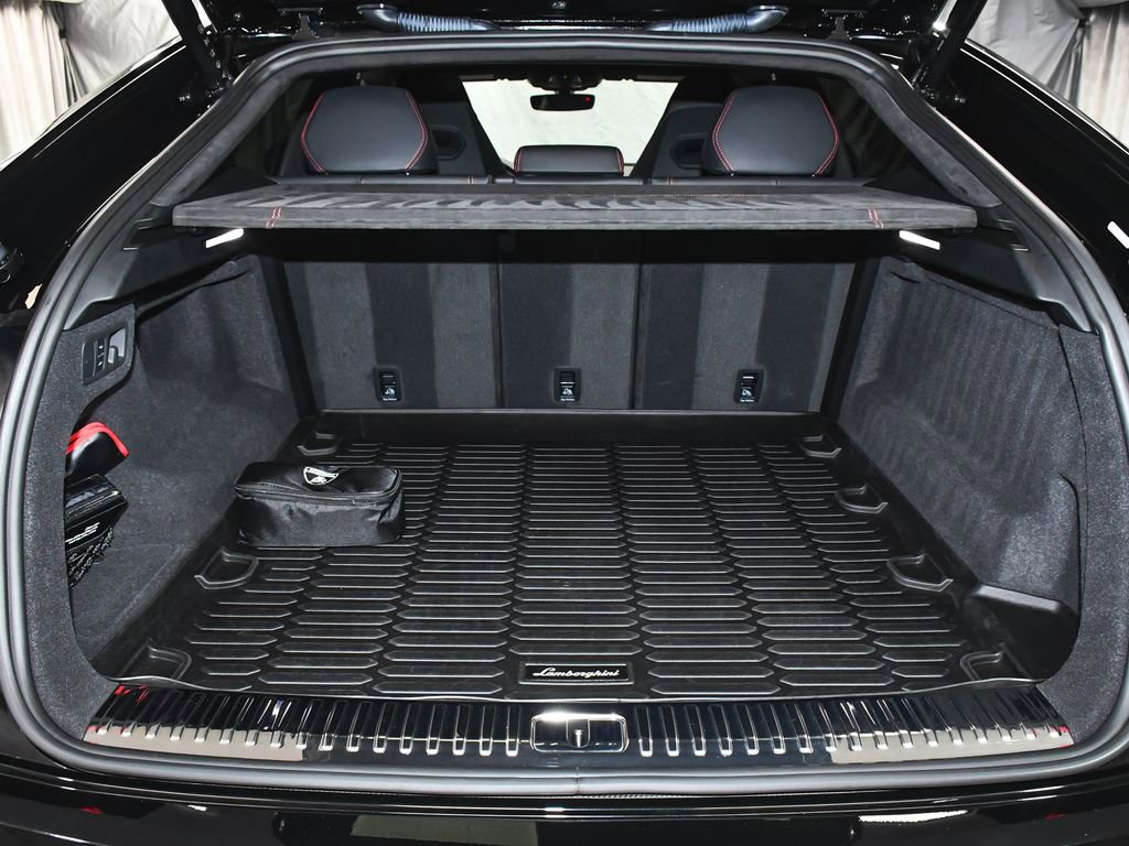 Used 2022 Lamborghini Urus AWD/4WD image 73