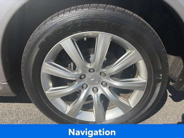 Used 2011 INFINITI QX56 4WD w/ Deluxe Touring Pkg image 14