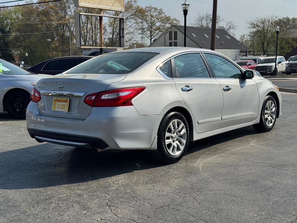 Used 2017 Nissan Altima 2.5 S w/ Power Driver Seat Package FWD image 5