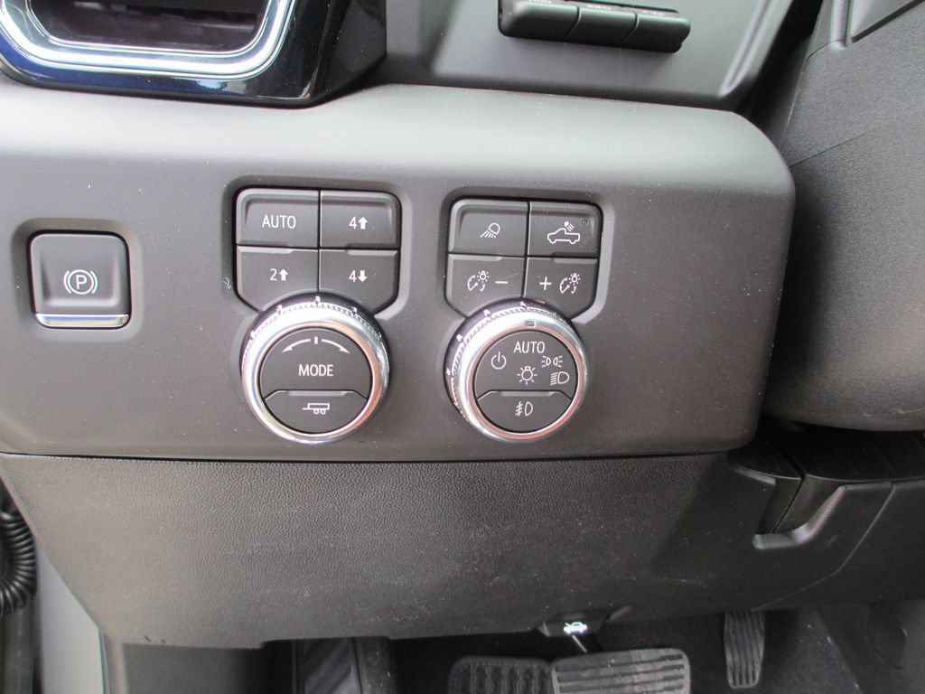 New 2026 GMC Sierra 2500 Denali Ultimate AWD/4WD image 18