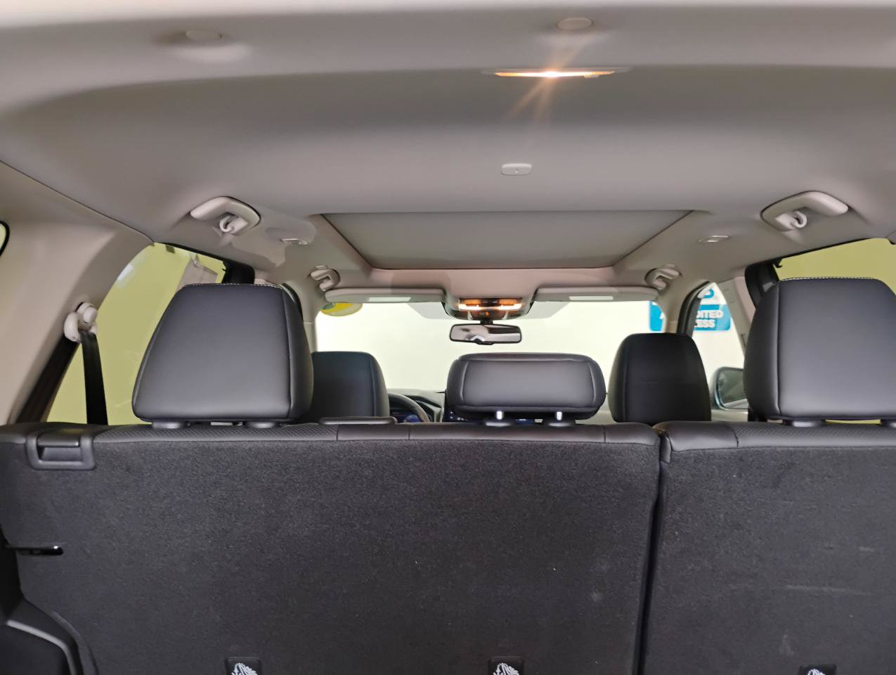 Used 2024 Nissan Rogue Platinum w/ Platinum Premium Package FWD image 11