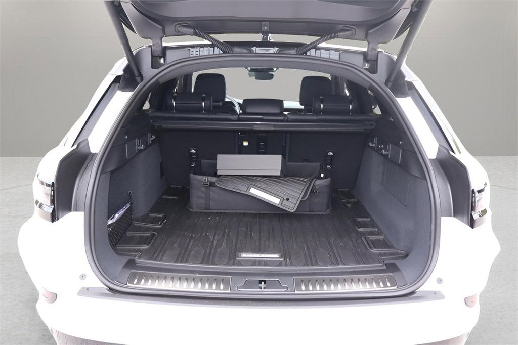 New 2026 Land Rover Range Rover Velar Dynamic SE image 16