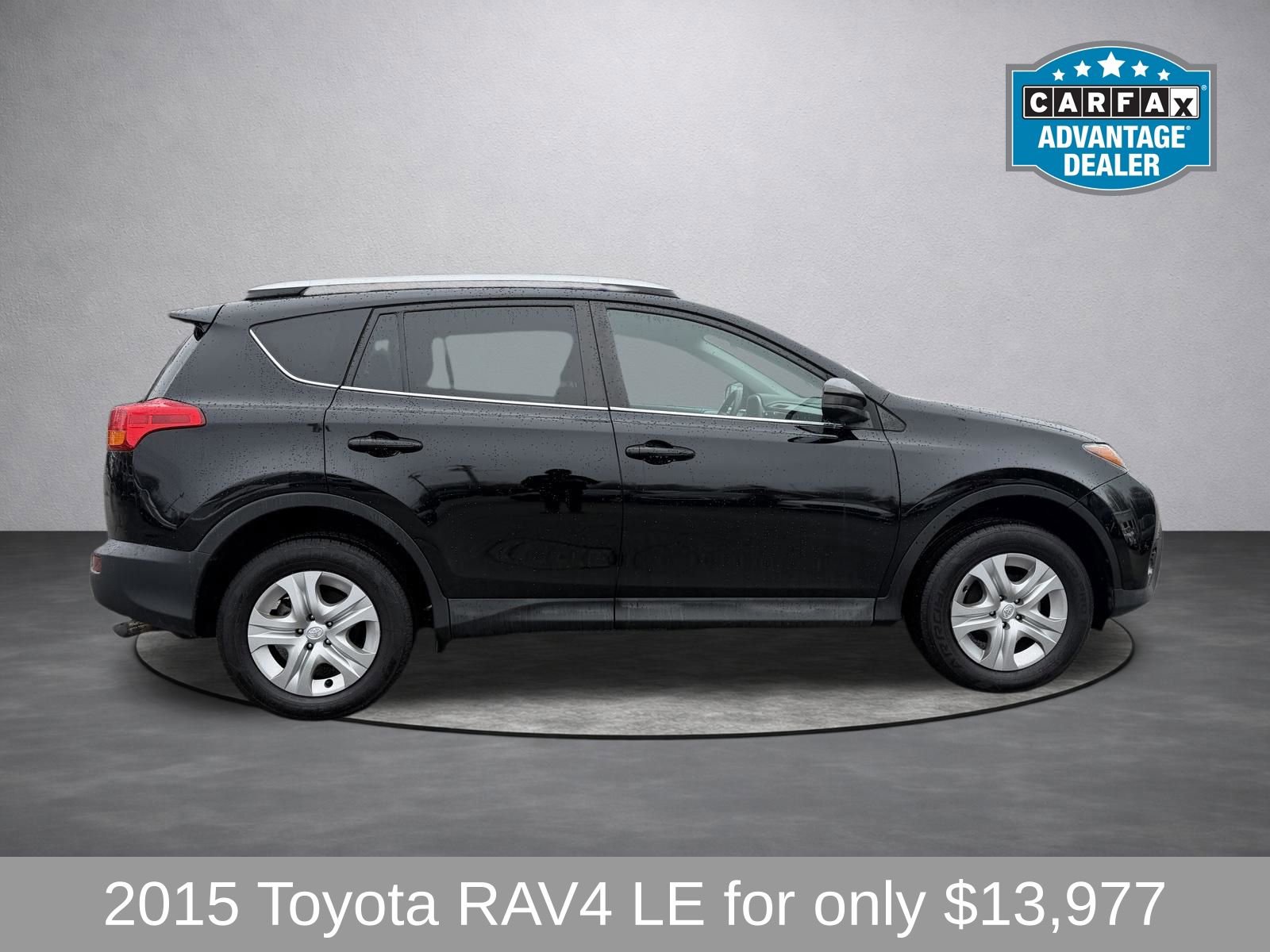 Used 2015 Toyota RAV4 LE image 2
