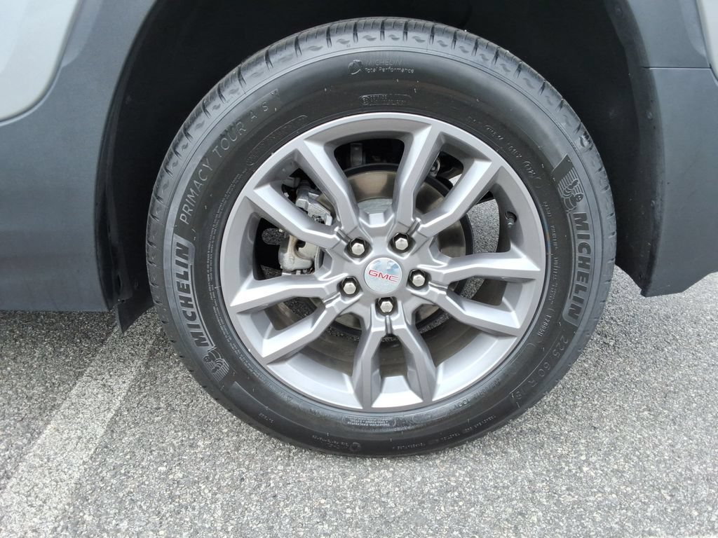 Certified 2024 GMC Terrain SLT w/ Infotainment Package II AWD/4WD image 11