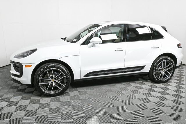 Certified 2026 Porsche Macan image 2