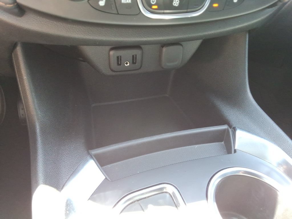Certified 2021 Chevrolet Traverse LT FWD image 34