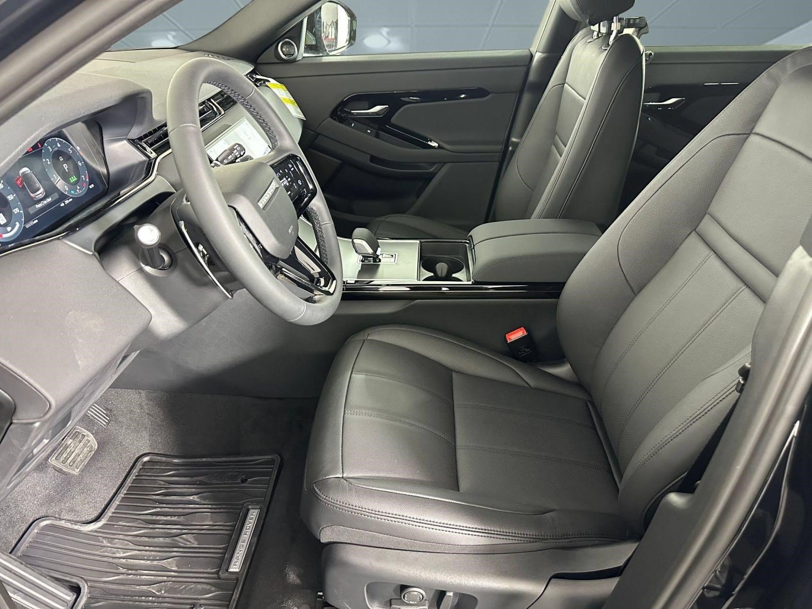 Used 2026 Land Rover Range Rover Evoque S AWD/4WD image 4