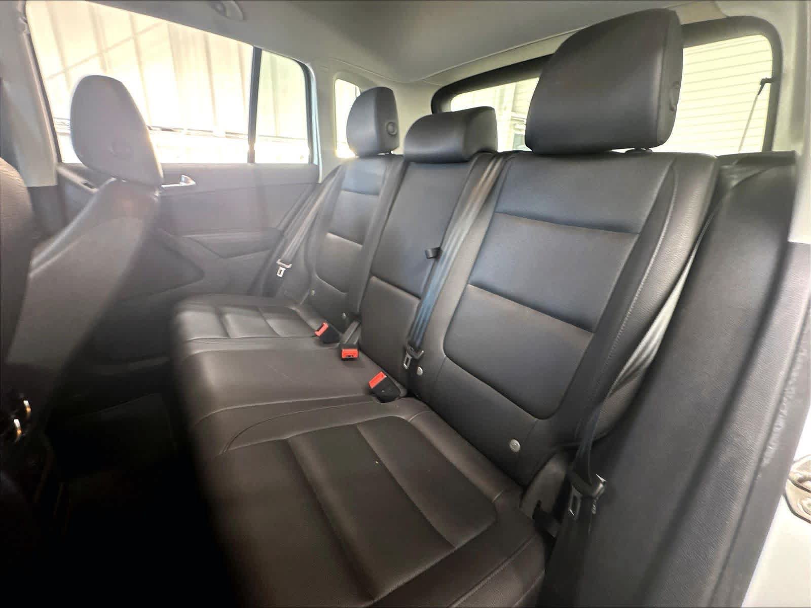 Used 2016 Volkswagen Tiguan S FWD image 25