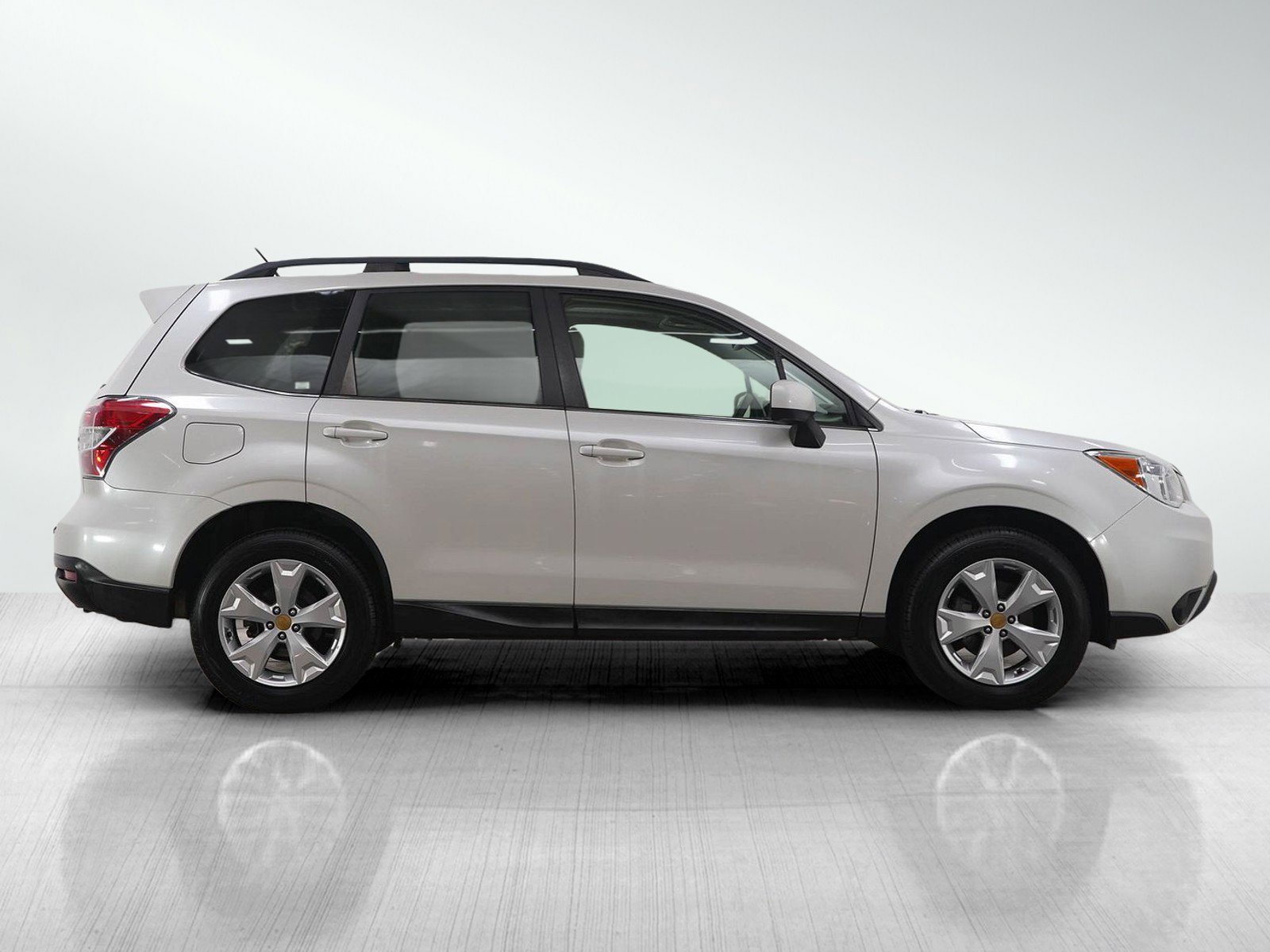 Used 2015 Subaru Forester 2.5i Limited w/ Popular Package #2 image 6