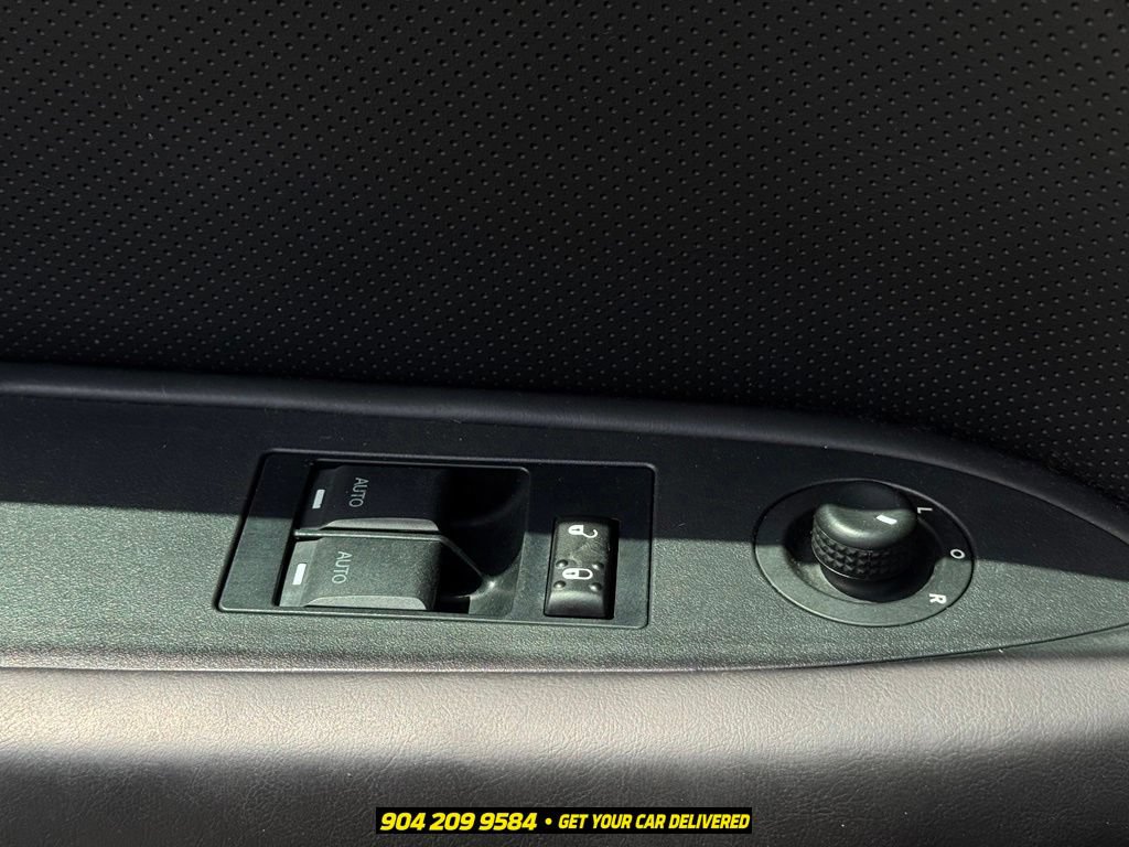 Used 2014 Dodge Challenger R/T Plus RWD image 15