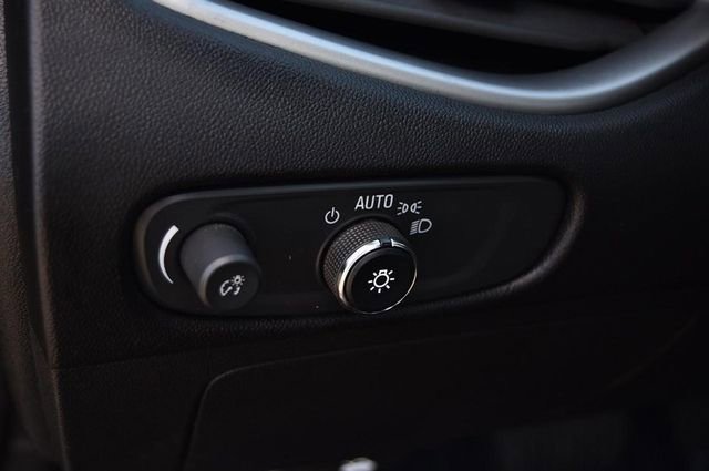 Used 2024 Chevrolet Malibu LT image 9