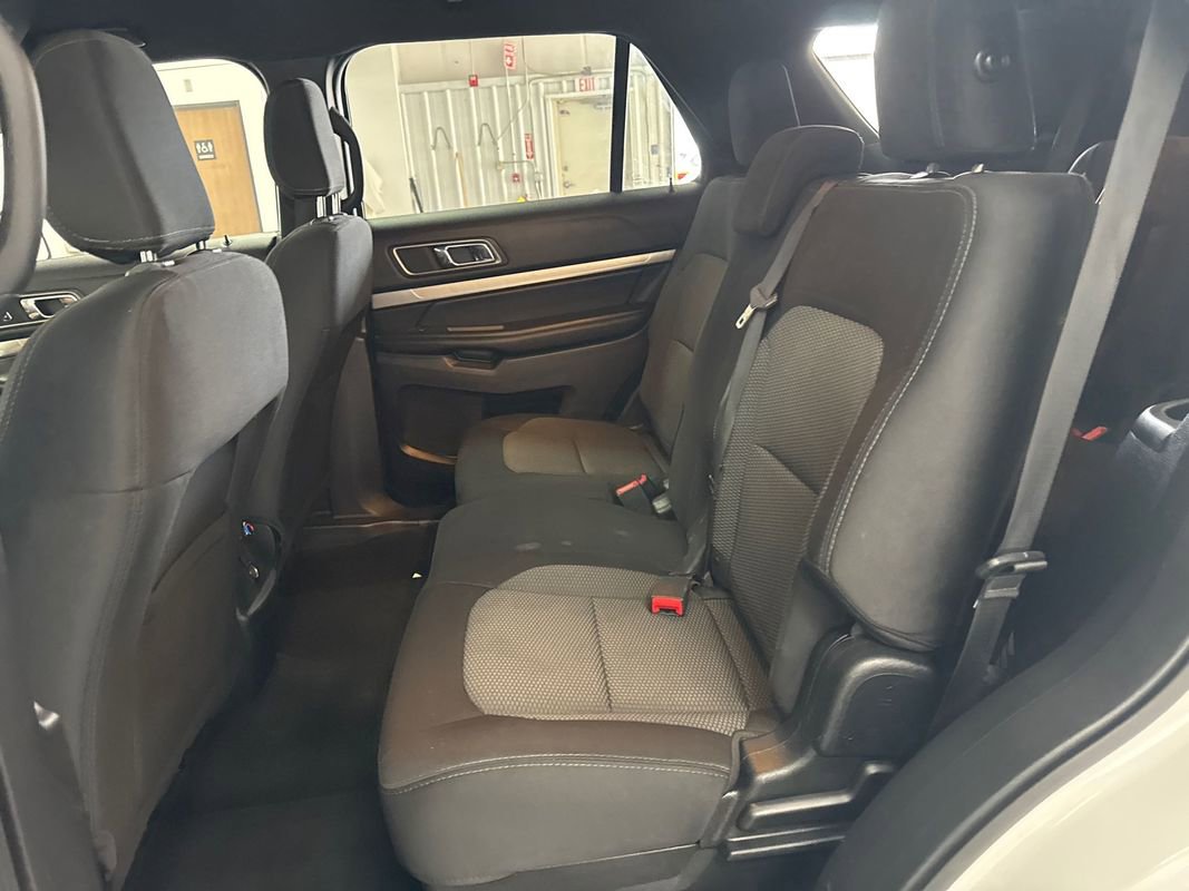 Used 2018 Ford Explorer XLT w/ Equipment Group 201A image 18