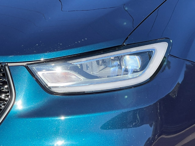 Used 2025 Chrysler Pacifica Limited FWD image 48