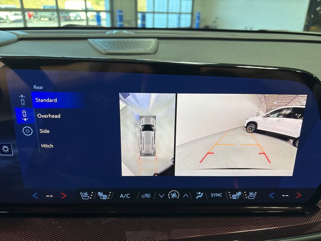 New 2026 Chevrolet Traverse RS image 17