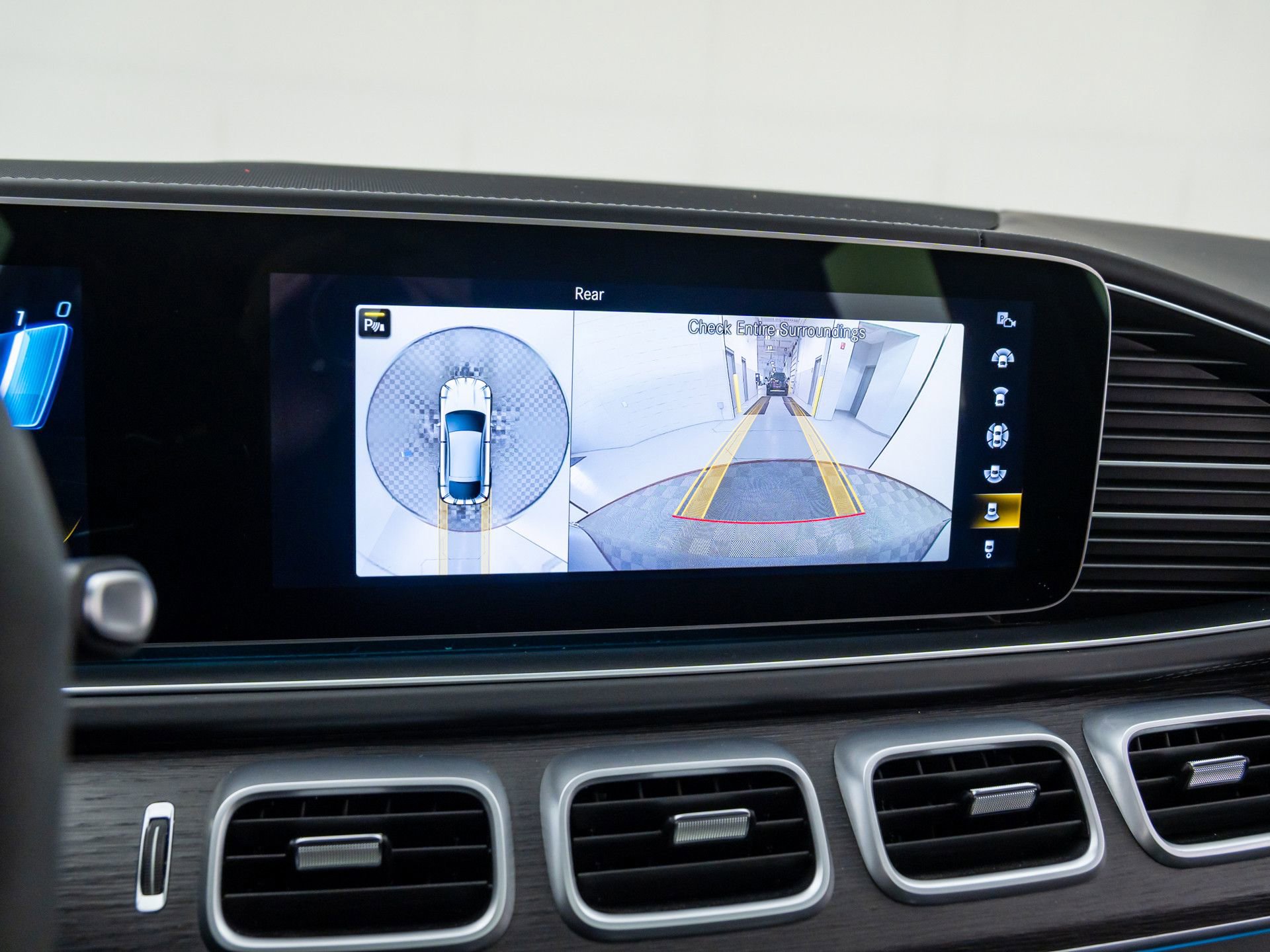 Used 2022 Mercedes-Benz GLE 53 AMG 4MATIC Coupe image 32