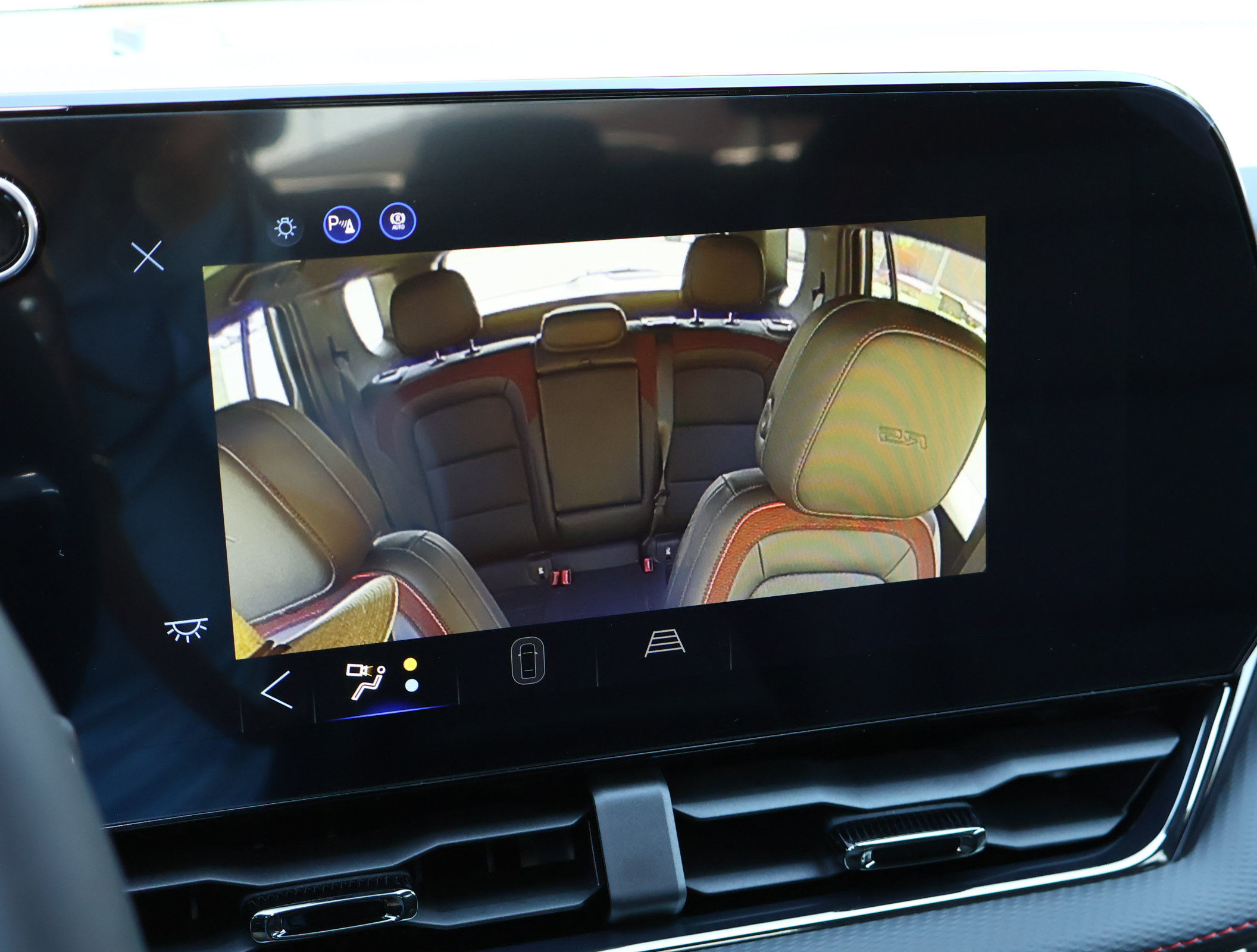 New 2027 Chevrolet Equinox RS w/ Safety and Technology Package FWD image 23