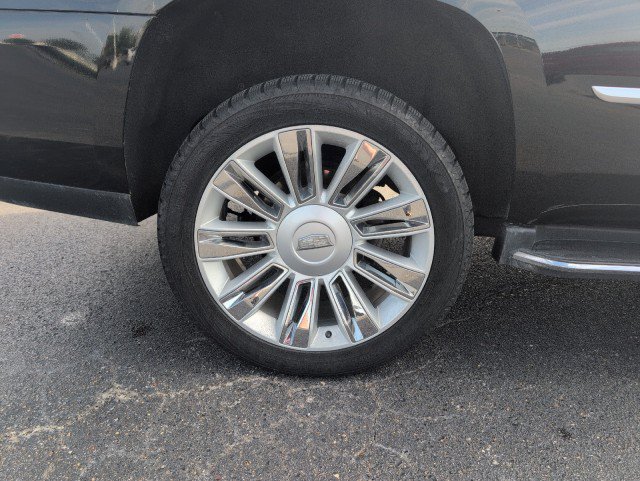 Used 2019 Cadillac Escalade Luxury AWD/4WD image 9