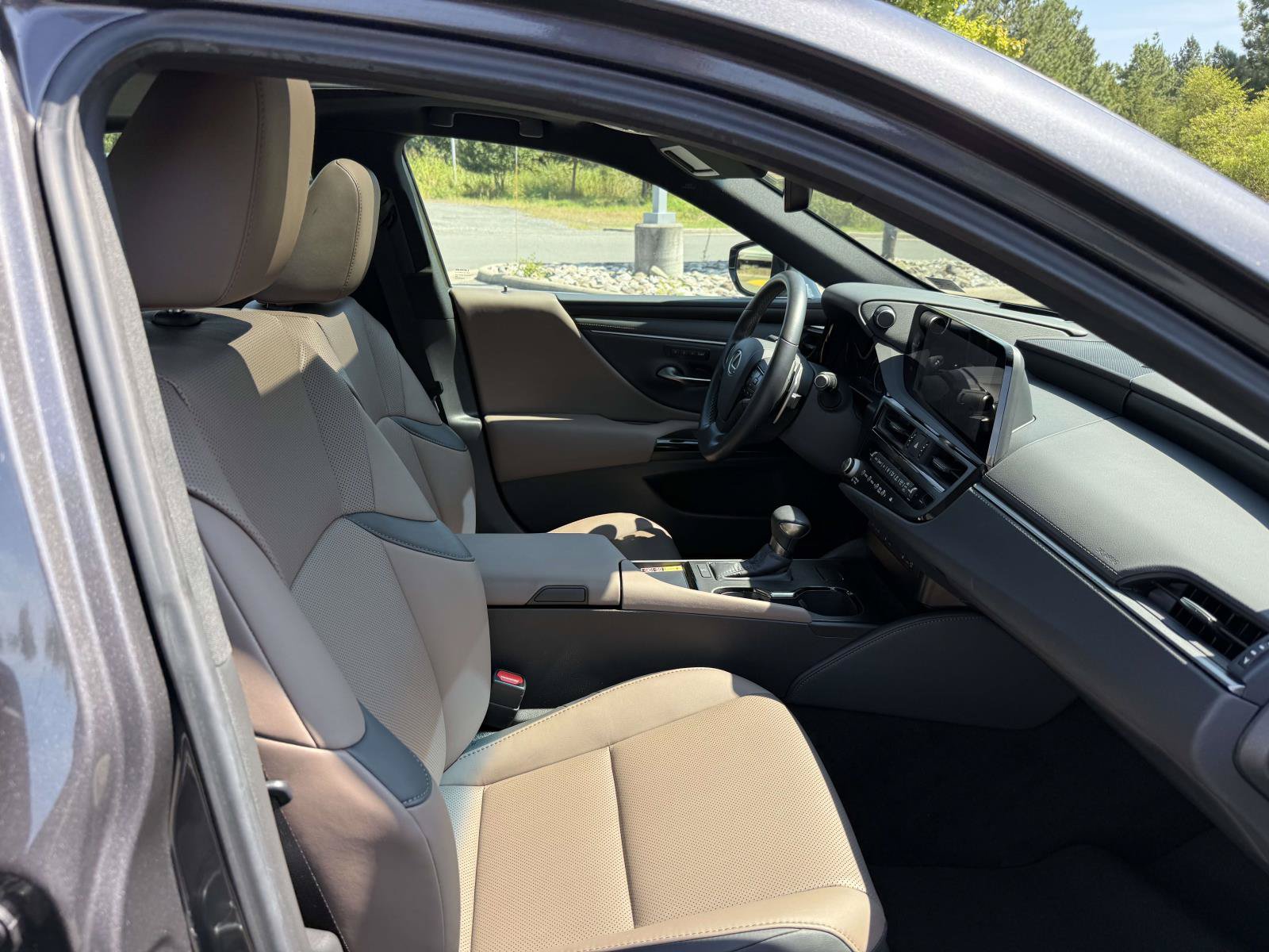 Used 2025 Lexus ES 350 w/ Premium Package FWD image 14