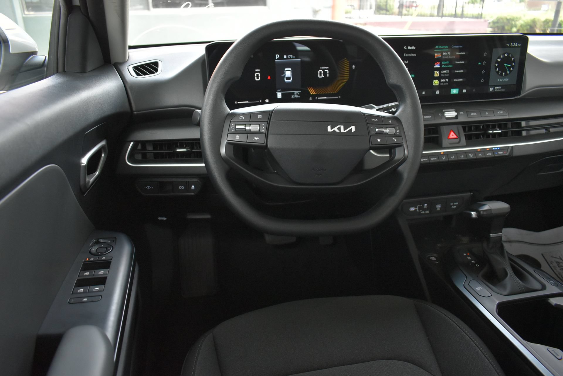 Used 2025 Kia K4 FWD image 17
