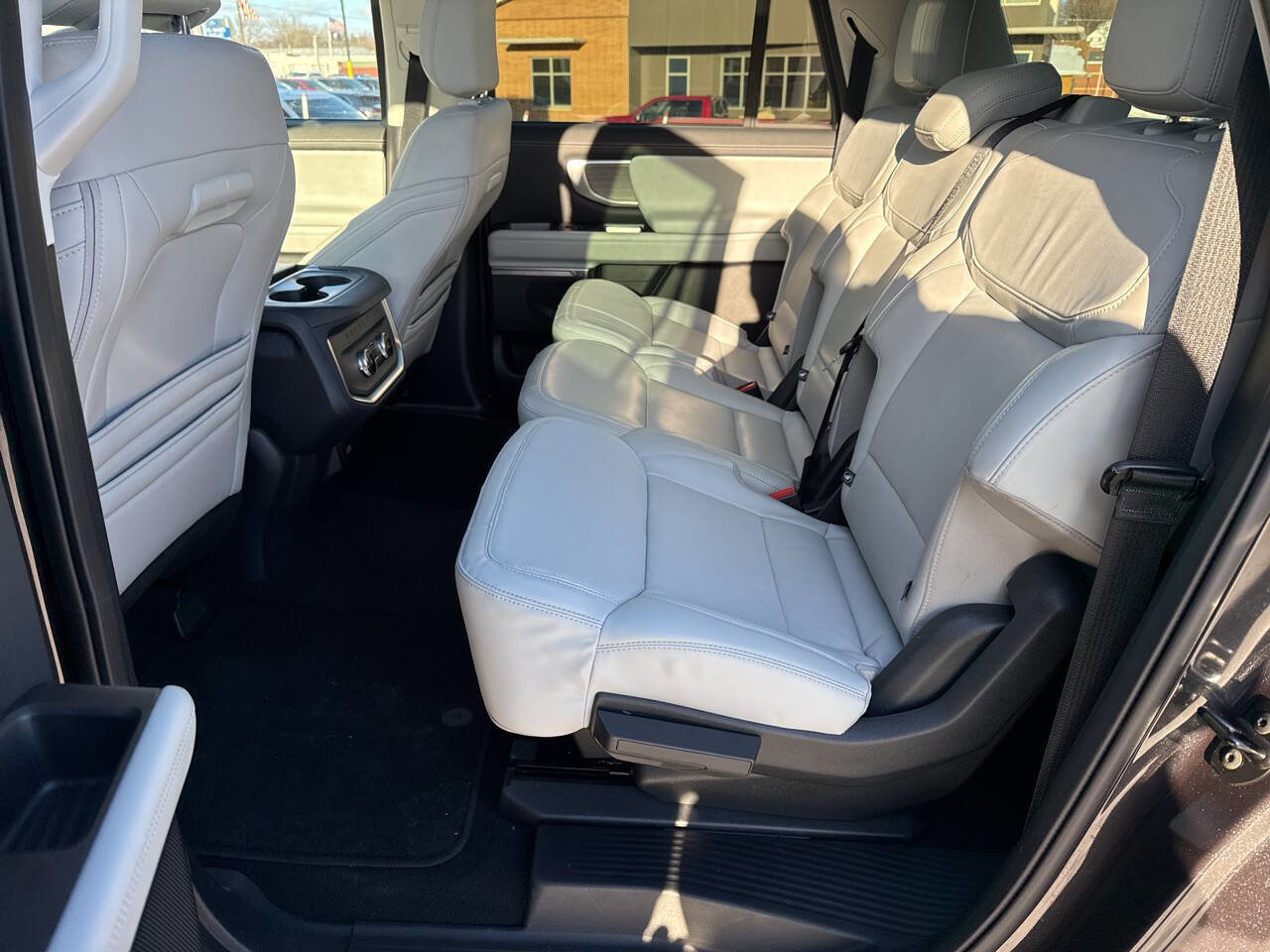 Certified 2025 Ford Expedition Max Platinum AWD/4WD image 27