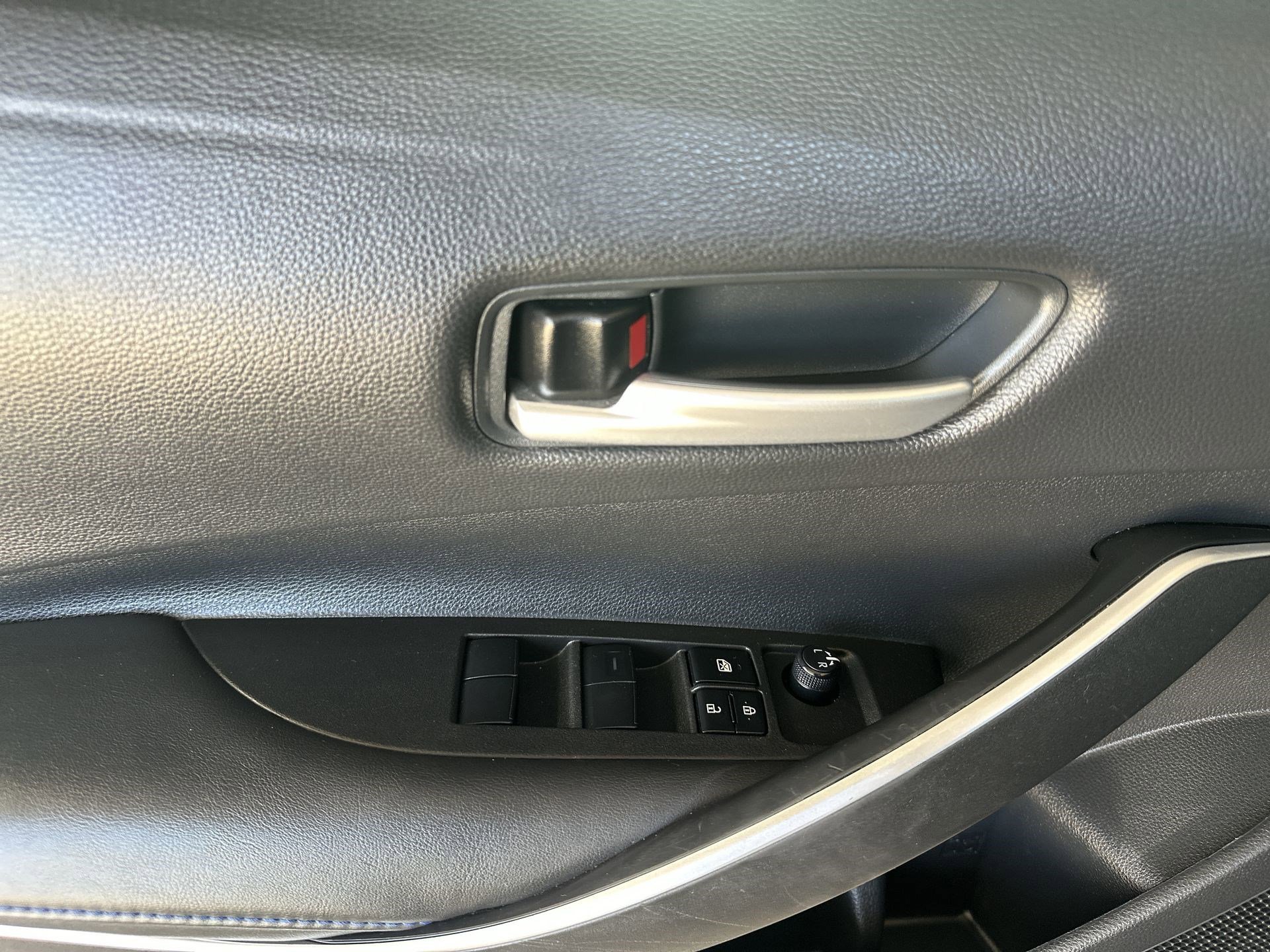 Used 2022 Toyota Corolla SE image 15