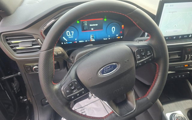 Used 2023 Ford Escape ST-Line Select w/ Tech Pack #2 AWD/4WD image 8