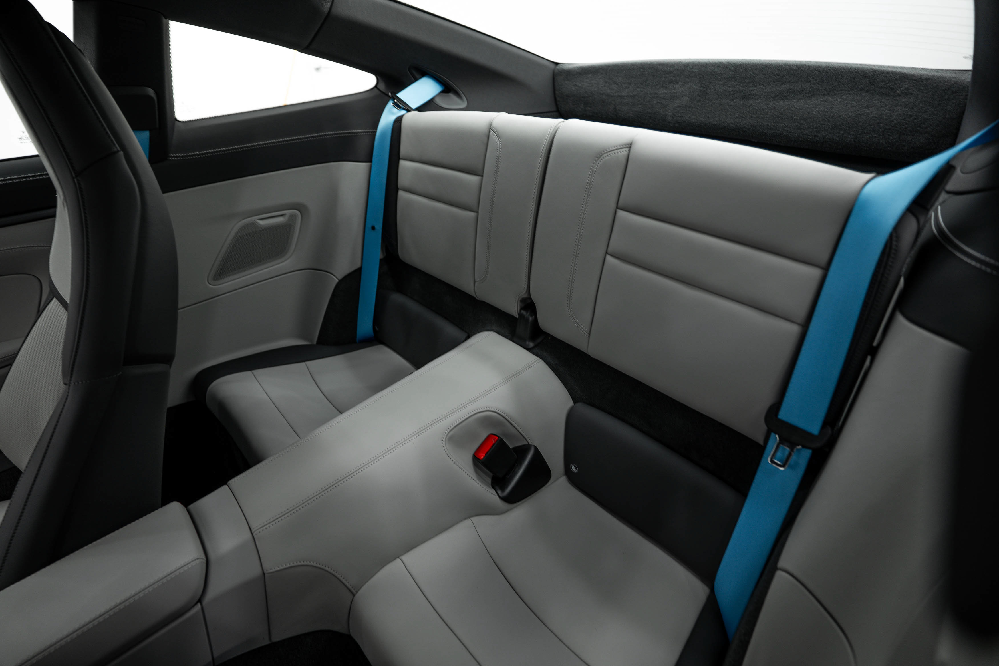 Certified 2025 Porsche 911 Carrera RWD image 25