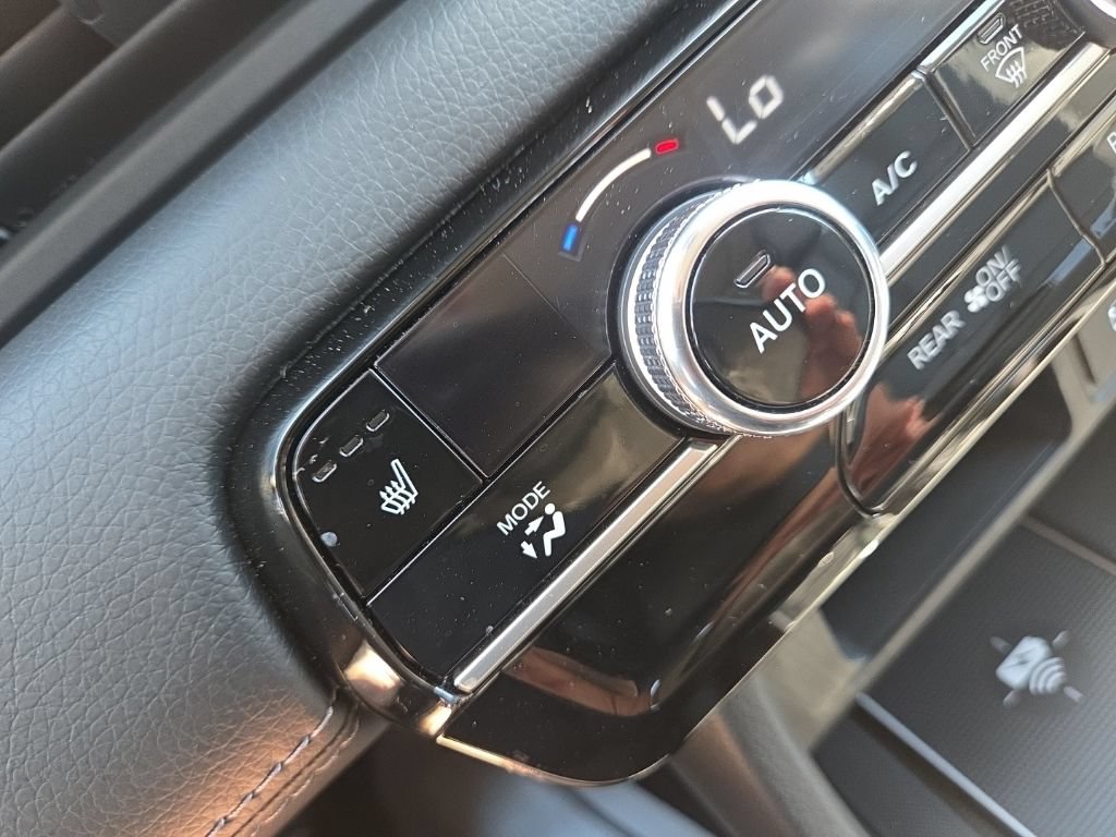 Used 2025 Honda Pilot Touring image 39
