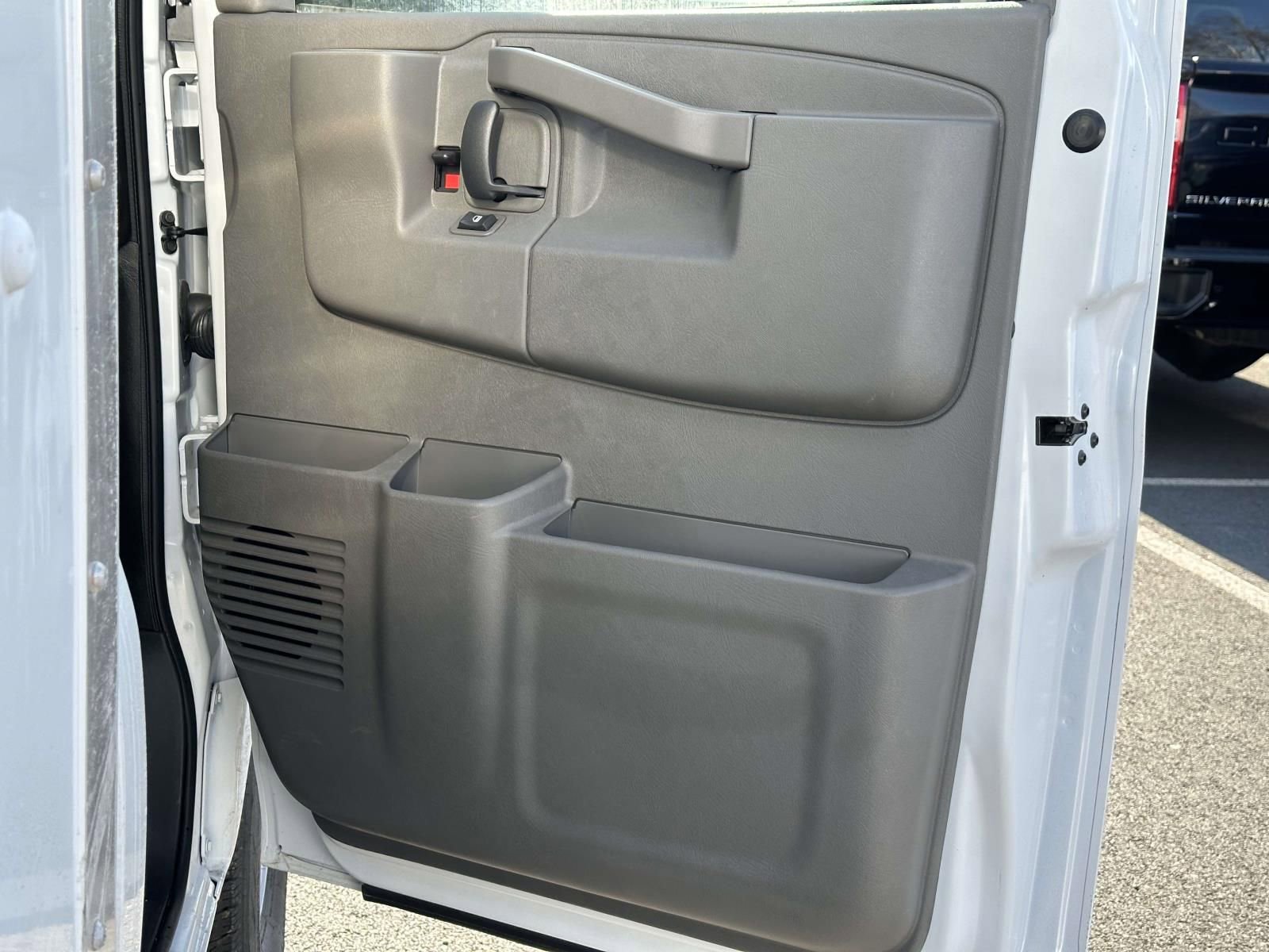 New 2025 Chevrolet Express 3500 RWD image 24