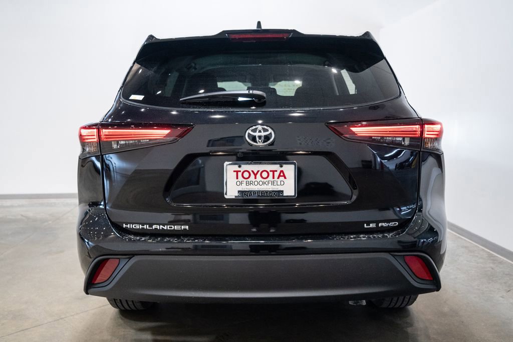 Certified 2025 Toyota Highlander LE image 8