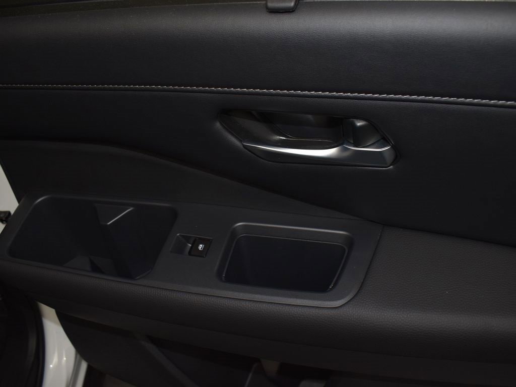 Used 2024 Nissan Pathfinder SL image 20